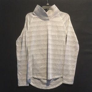 Womens Medium Striped Under Armor Long sleeve